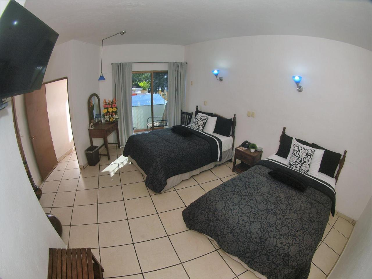 Hotel Hospedajes Del Rey Colima Exteriör bild