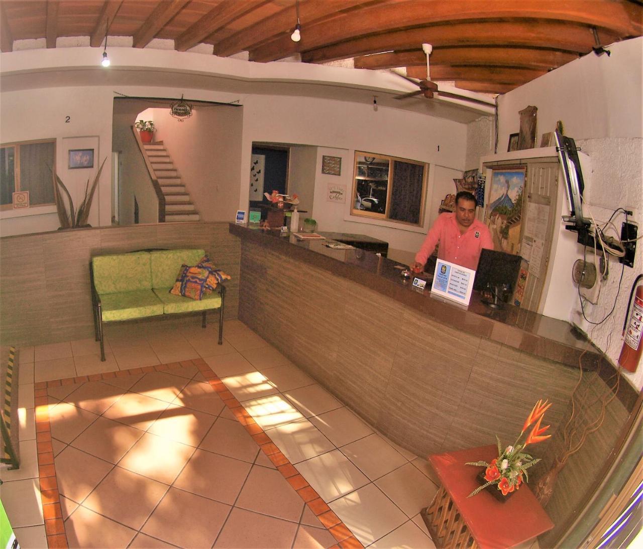 Hotel Hospedajes Del Rey Colima Exteriör bild