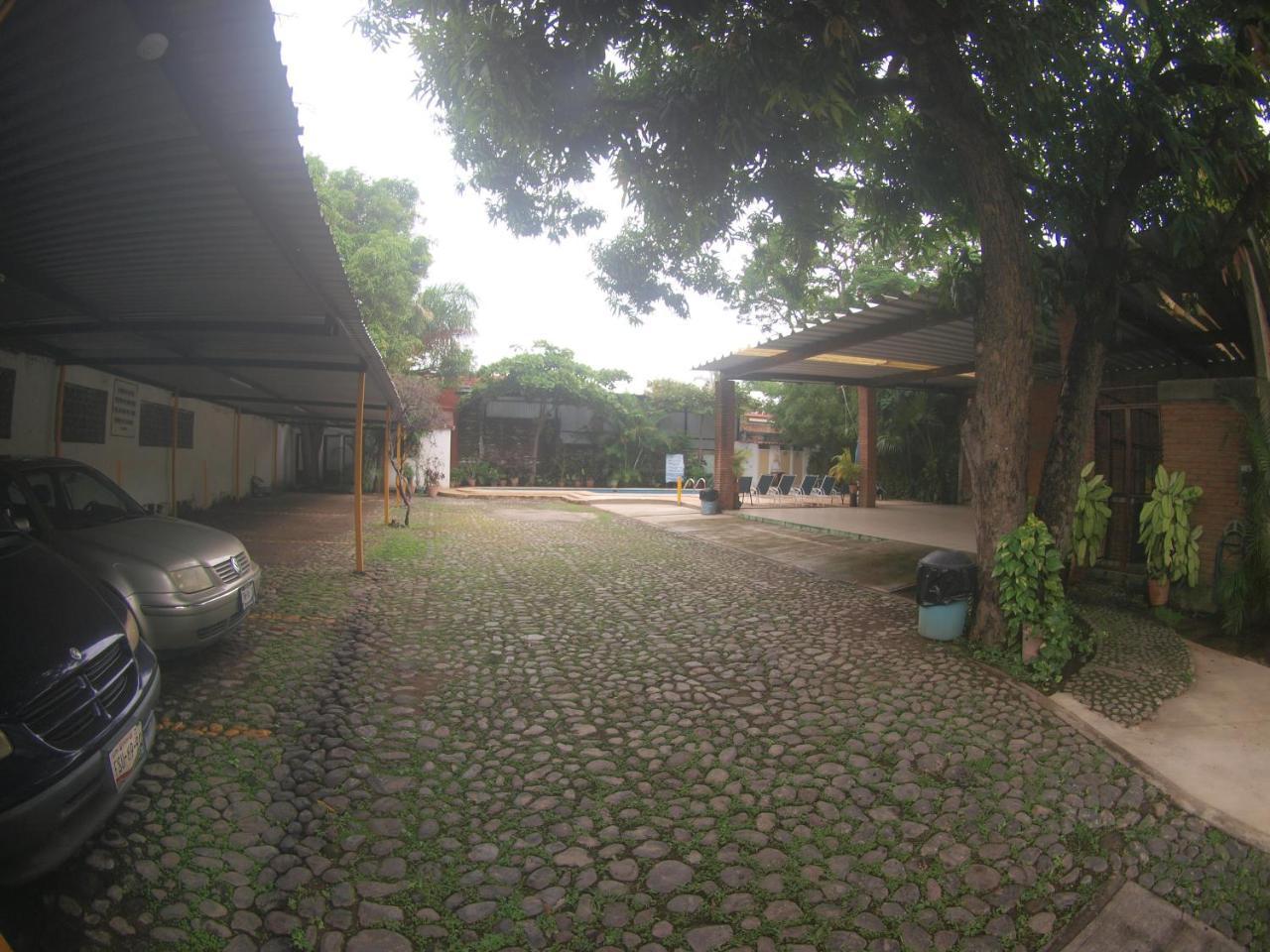 Hotel Hospedajes Del Rey Colima Exteriör bild