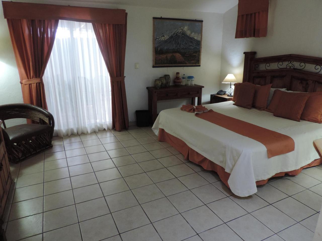 Hotel Hospedajes Del Rey Colima Exteriör bild